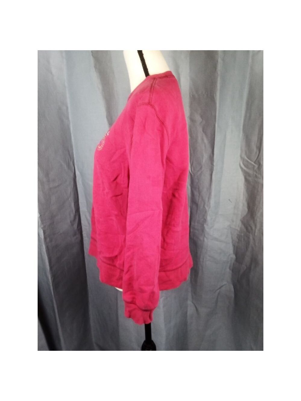 Classic Elements Red Embroidered Sweatshirt Medium - Picture 2 of 5